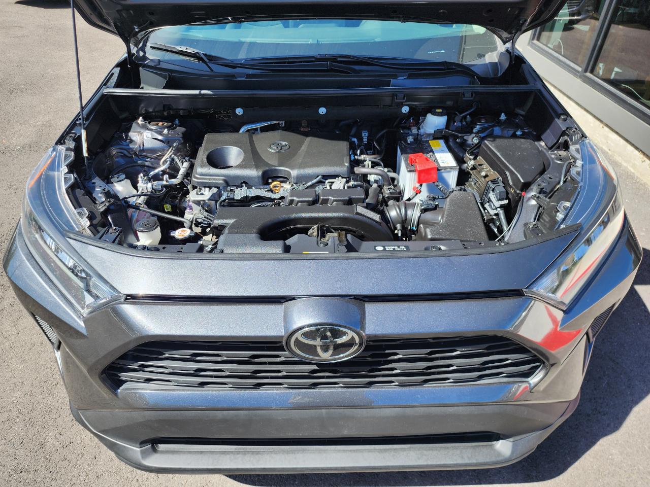 Toyota RAV4 LE AWD 2019