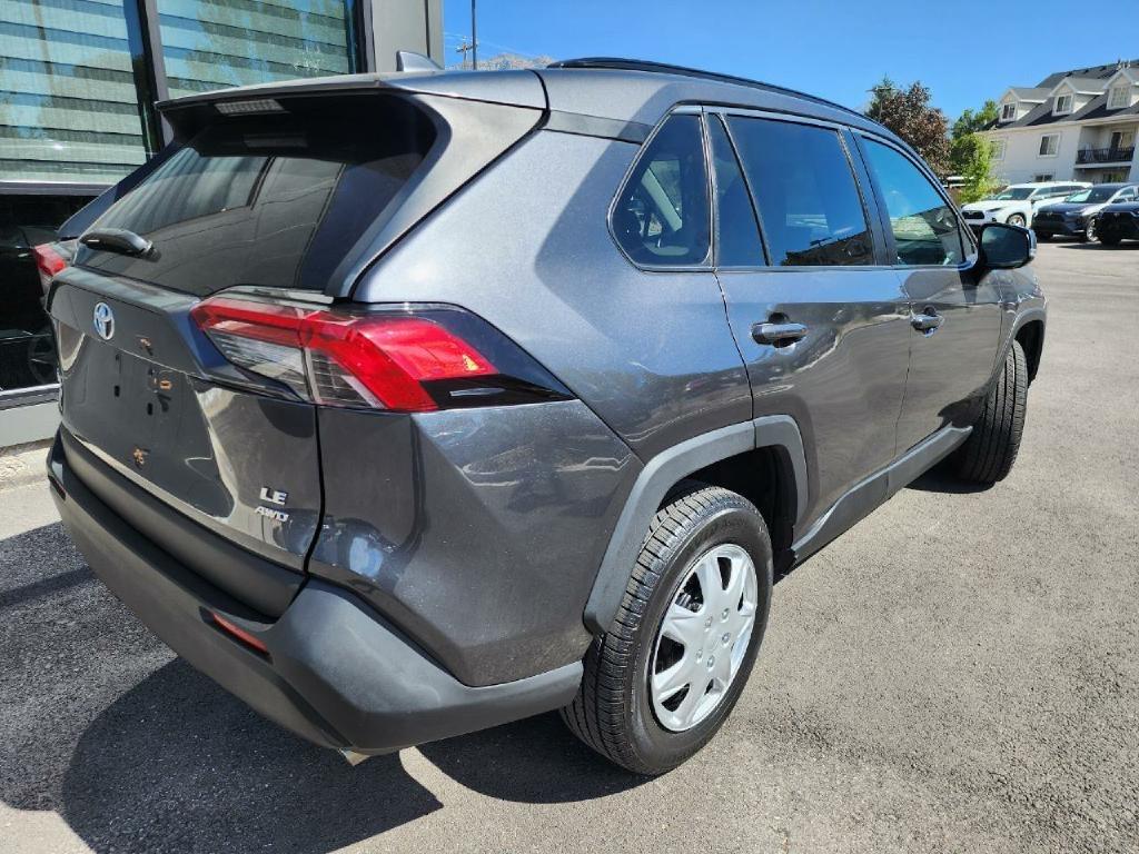 Toyota RAV4 LE AWD 2019