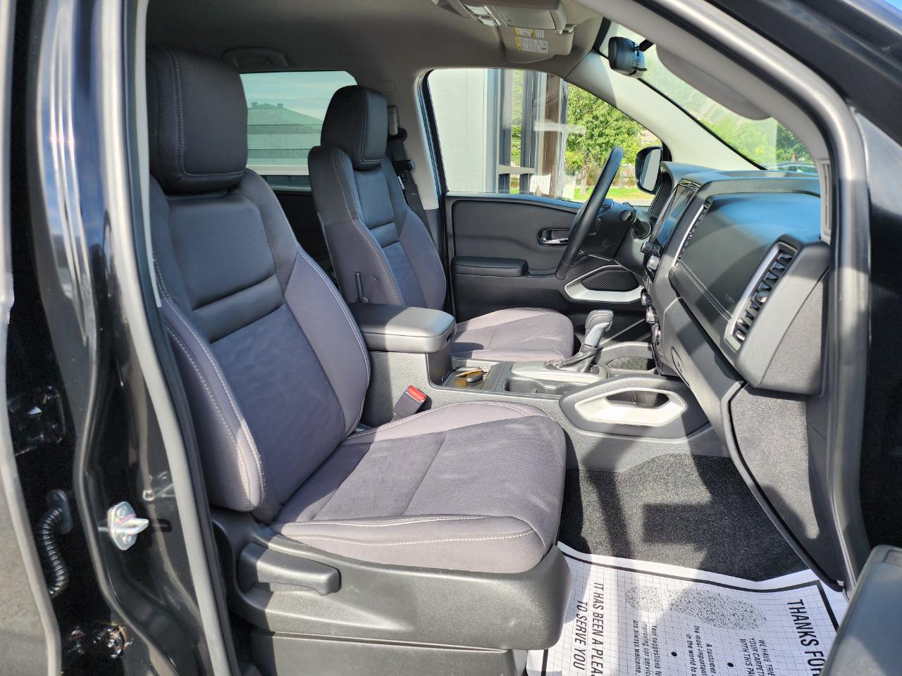 Nissan Frontier SV Crew Cab 4WD 2024
