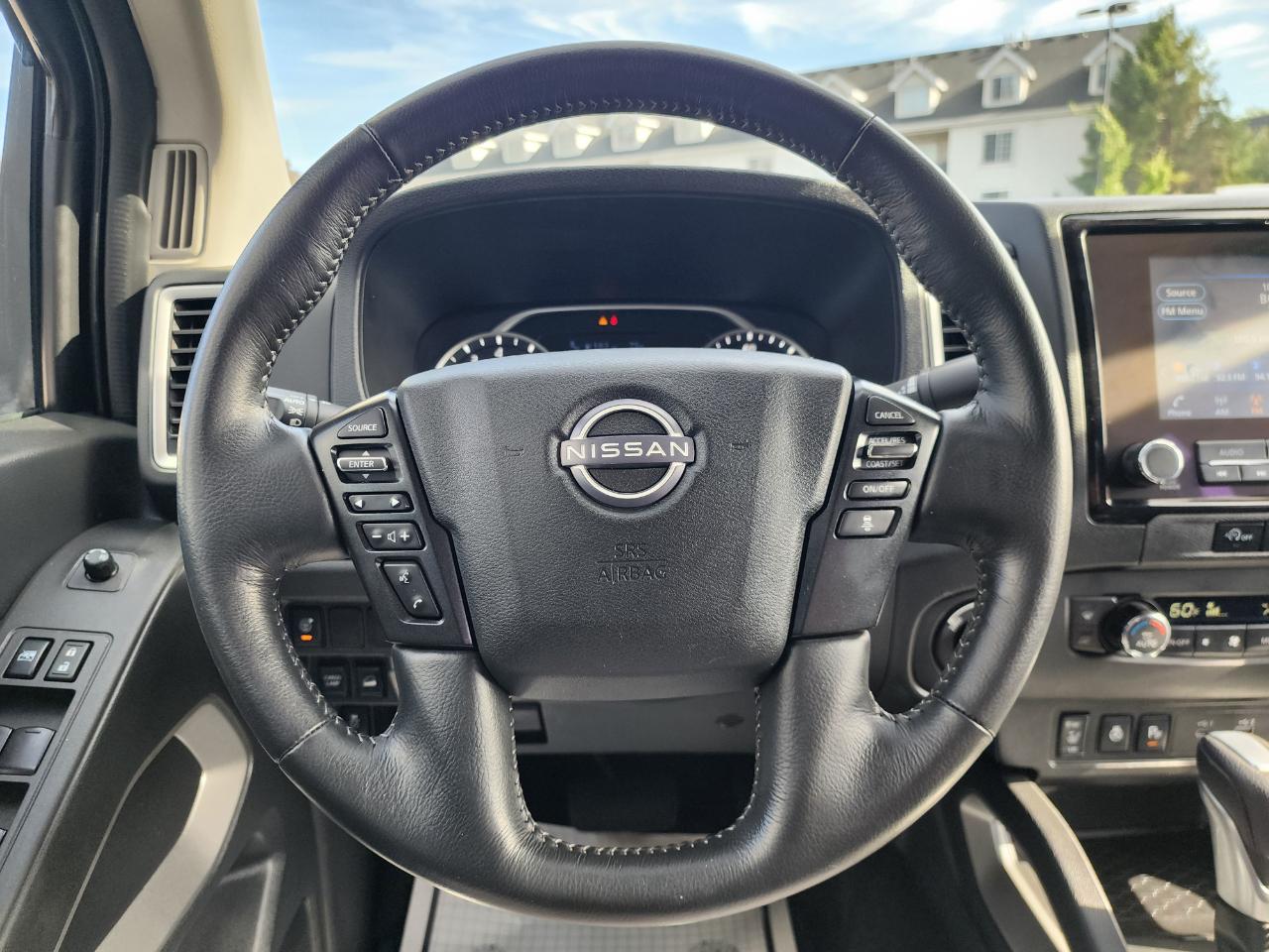Nissan Frontier SV Crew Cab 4WD 2024