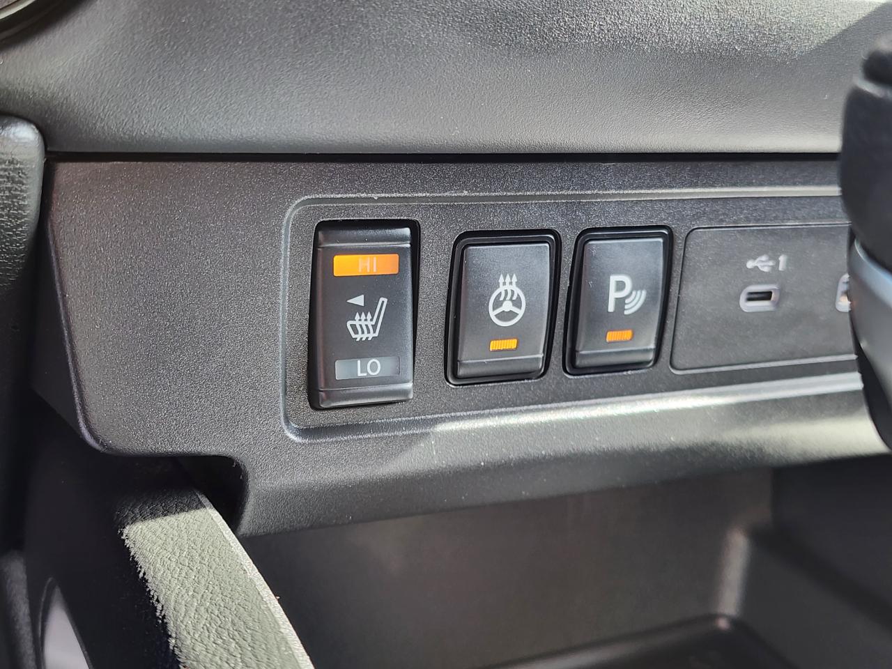 Nissan Frontier SV Crew Cab 4WD 2024