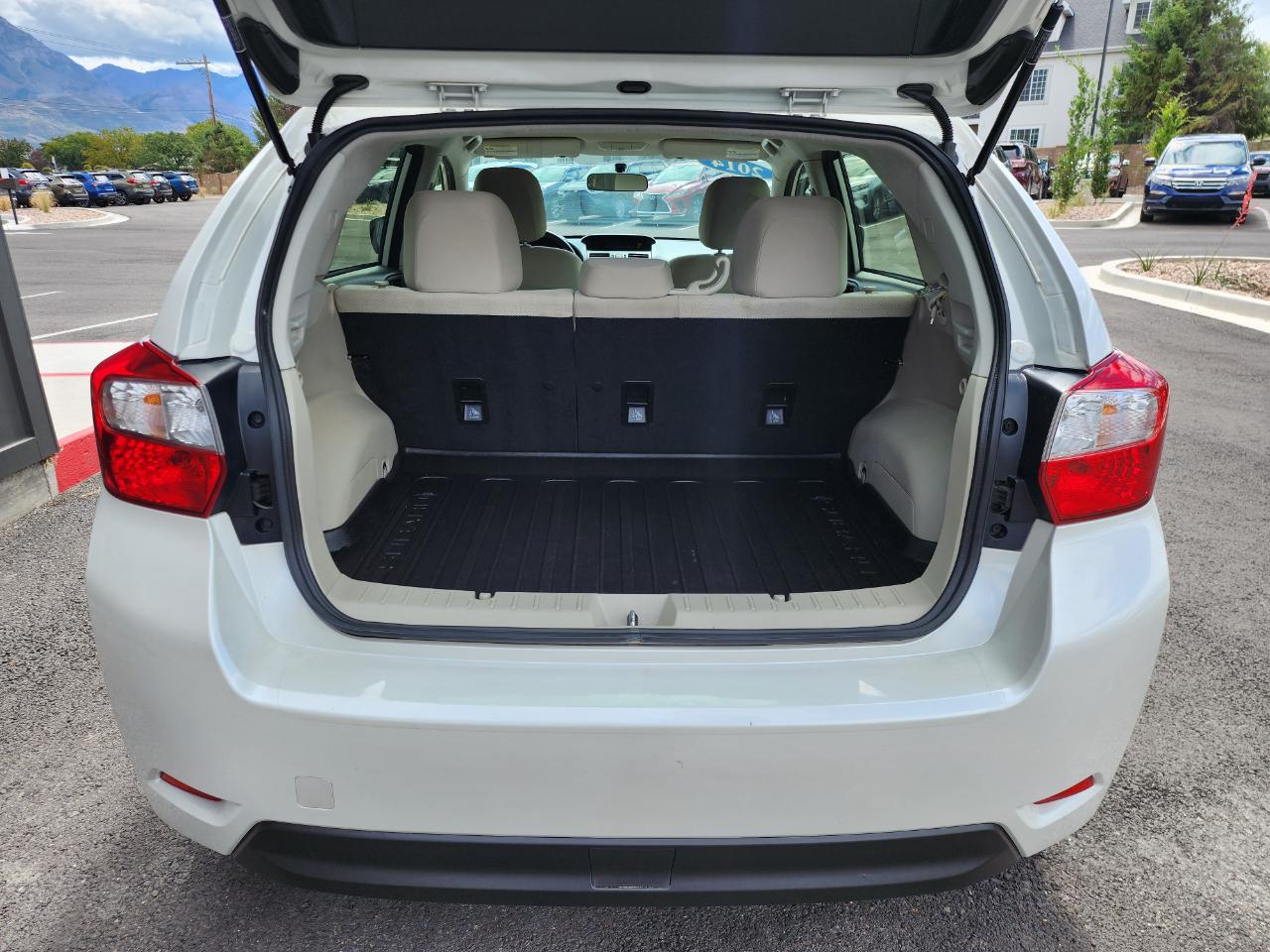 Subaru Impreza 2.0i Premium 5-Door w/All Weather Package 2014