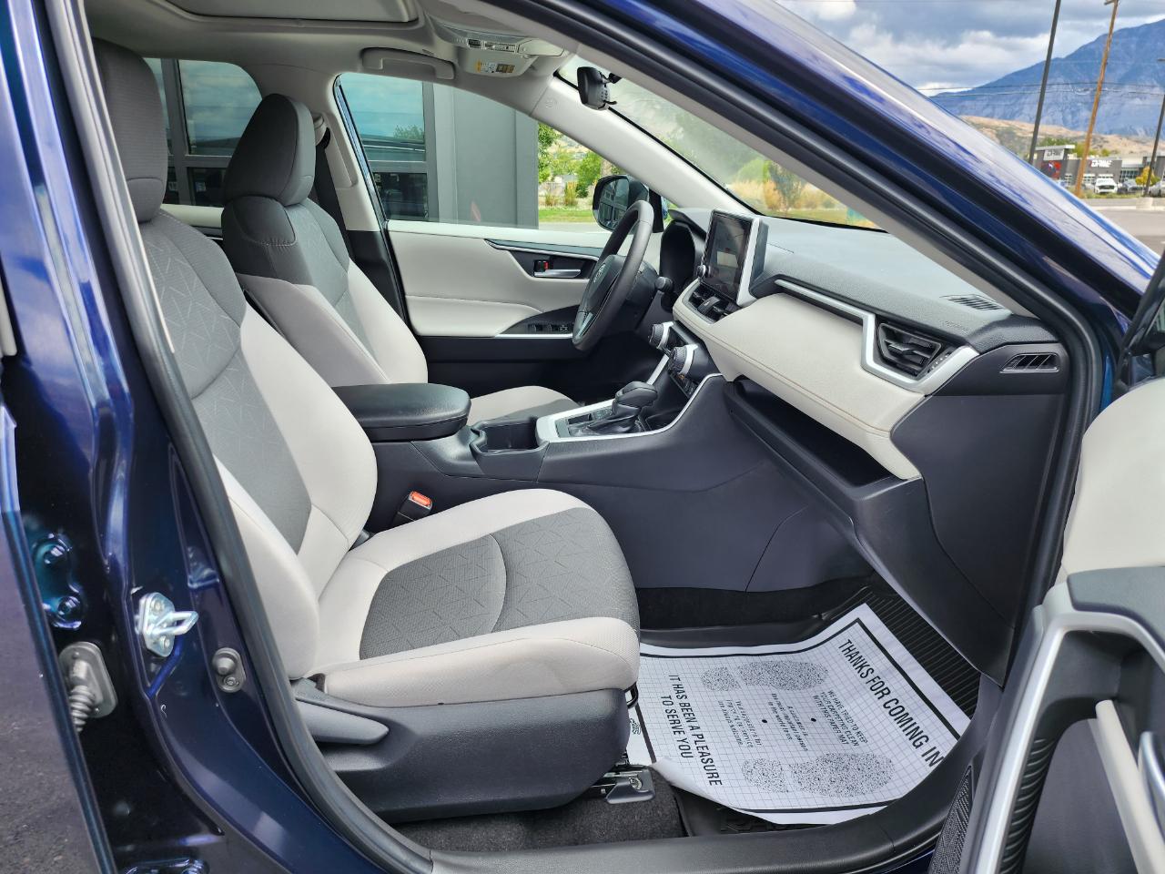 Toyota RAV4 XLE AWD 2025