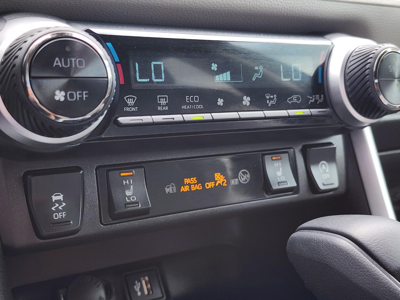 Toyota RAV4 XLE AWD 2025