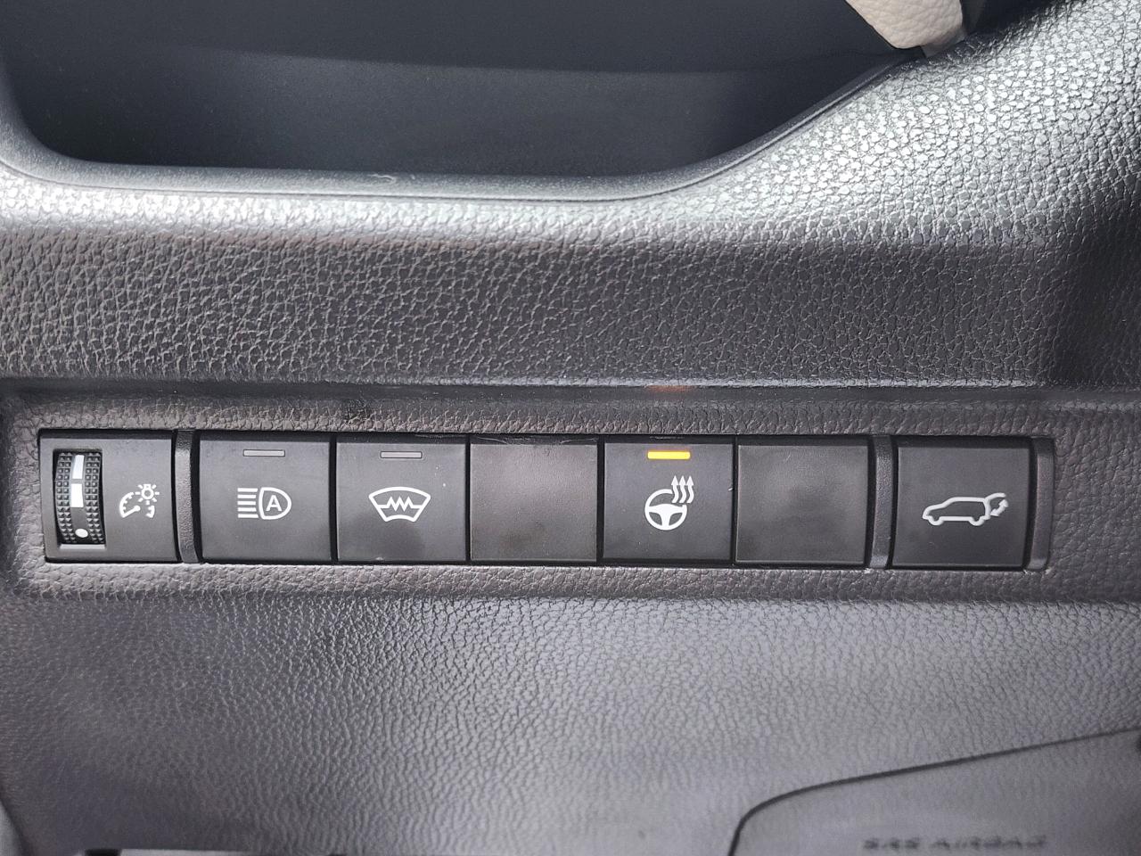 Toyota RAV4 XLE AWD 2025