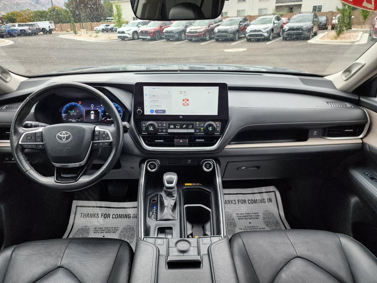 Toyota Grand Highlander Limited AWD 2024