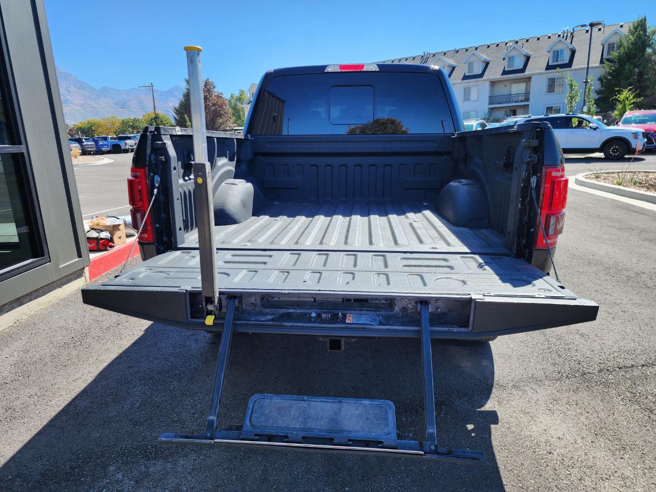 Ford F-150 Lariat SuperCrew 5.5-ft. Bed 4WD 2016
