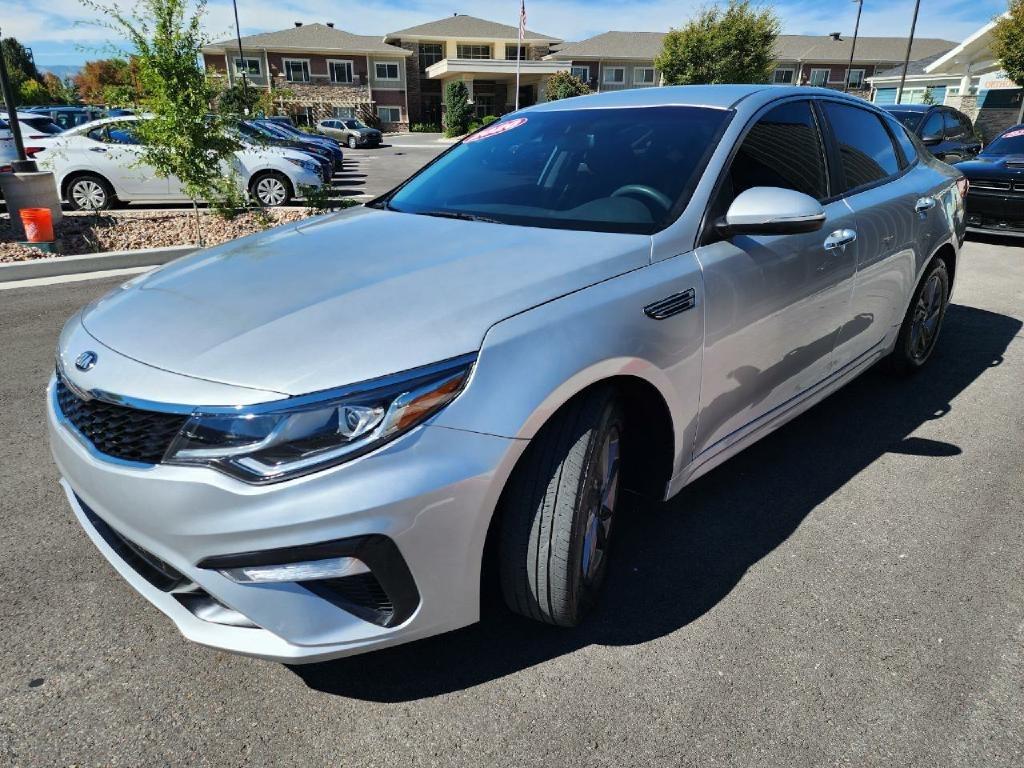 Kia Optima  2020