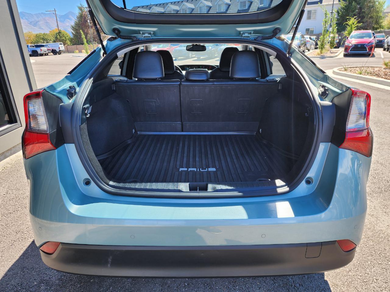 Toyota Prius XLE AWD-e 2022