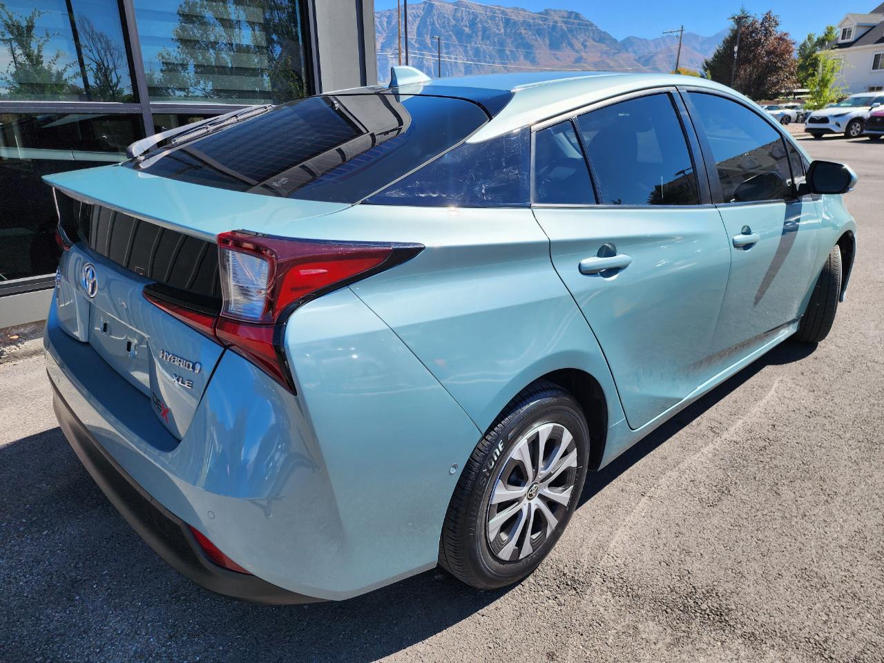 Toyota Prius XLE AWD-e 2022