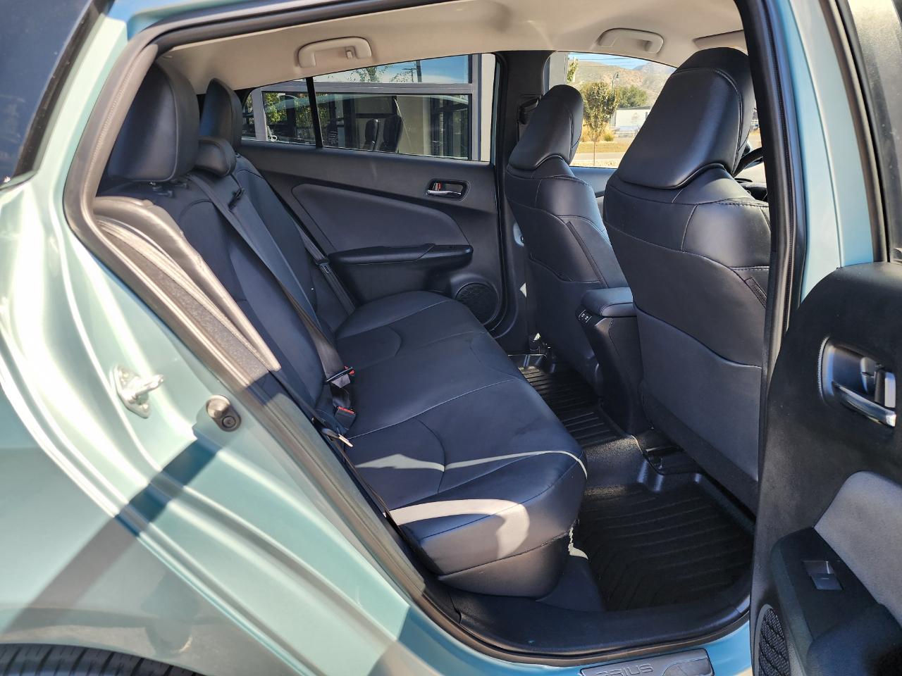 Toyota Prius XLE AWD-e 2022