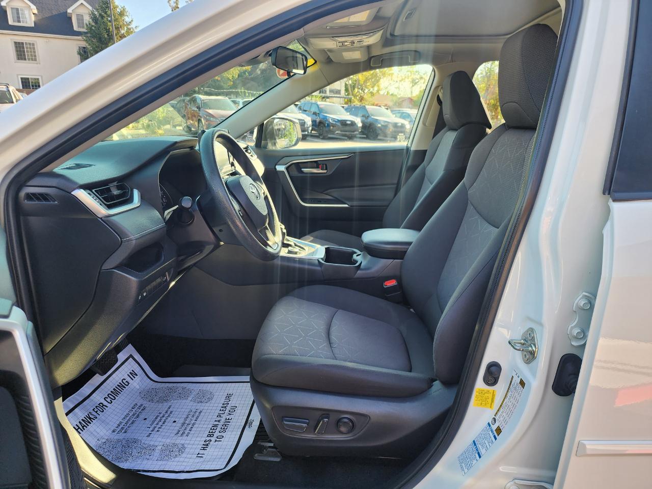 Toyota RAV4 Hybrid XLE 2022