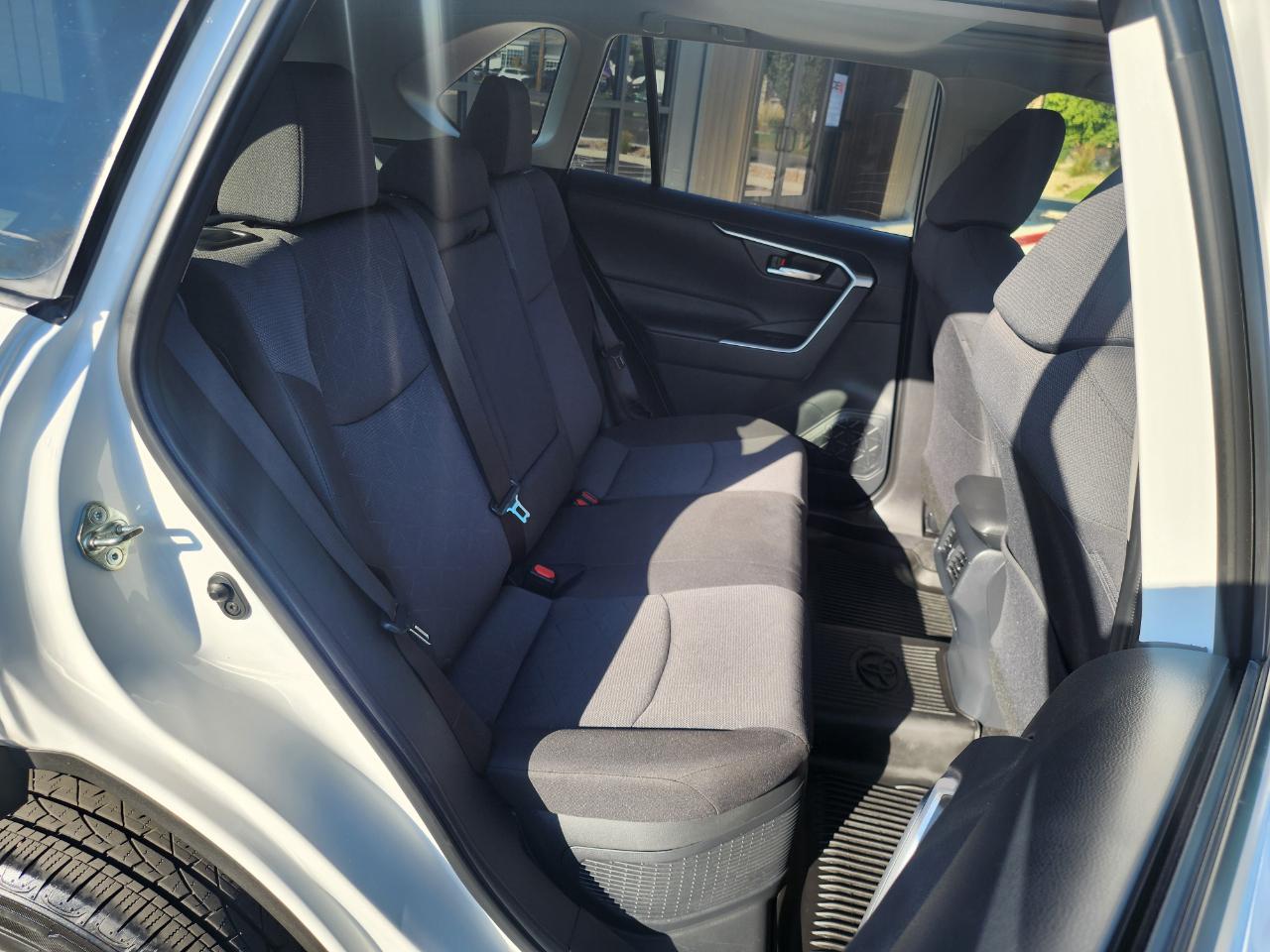 Toyota RAV4 Hybrid XLE 2022