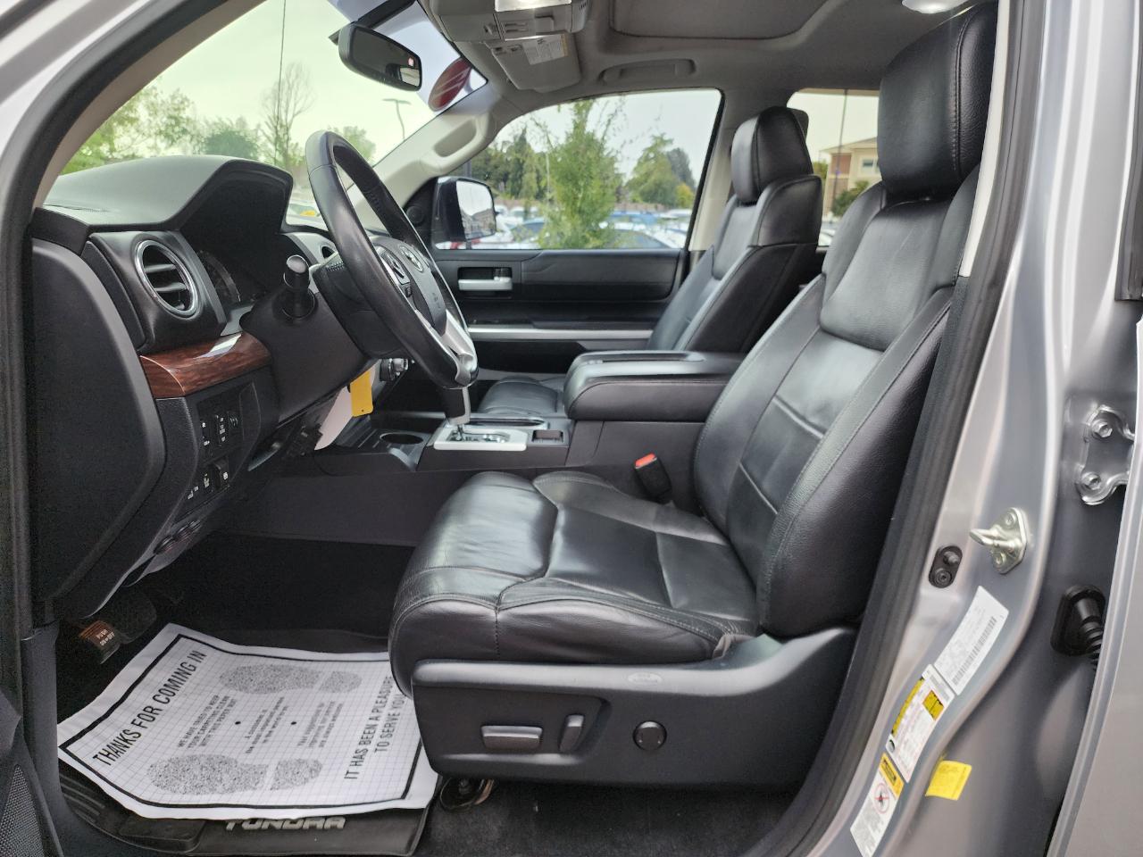 Toyota Tundra Limited 5.7L CrewMax 4WD 2017