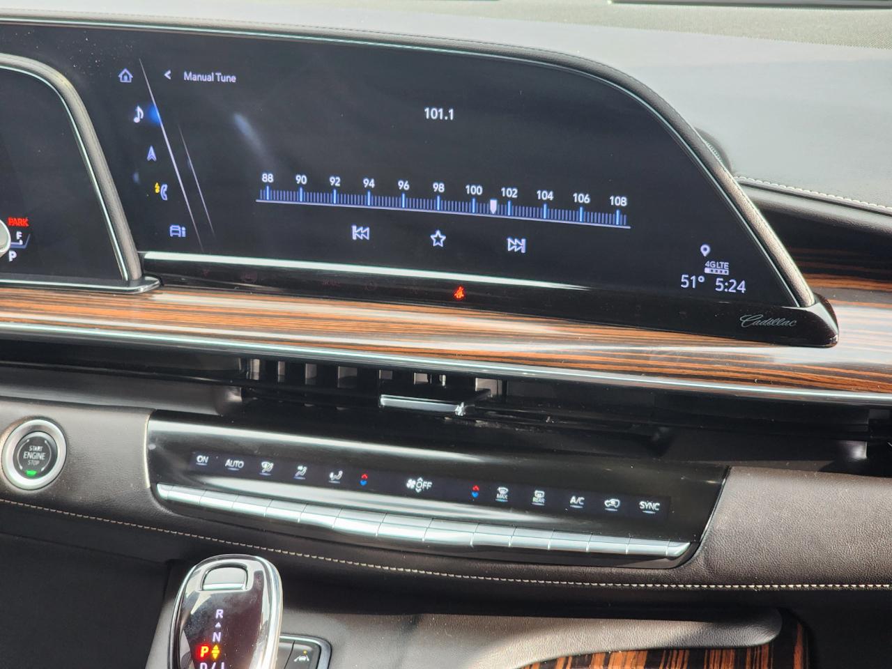 Cadillac Escalade Premium Luxury AWD 2024