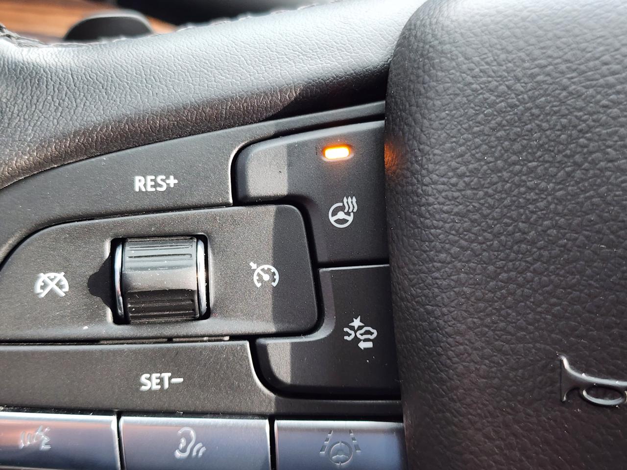 Cadillac Escalade Premium Luxury AWD 2024
