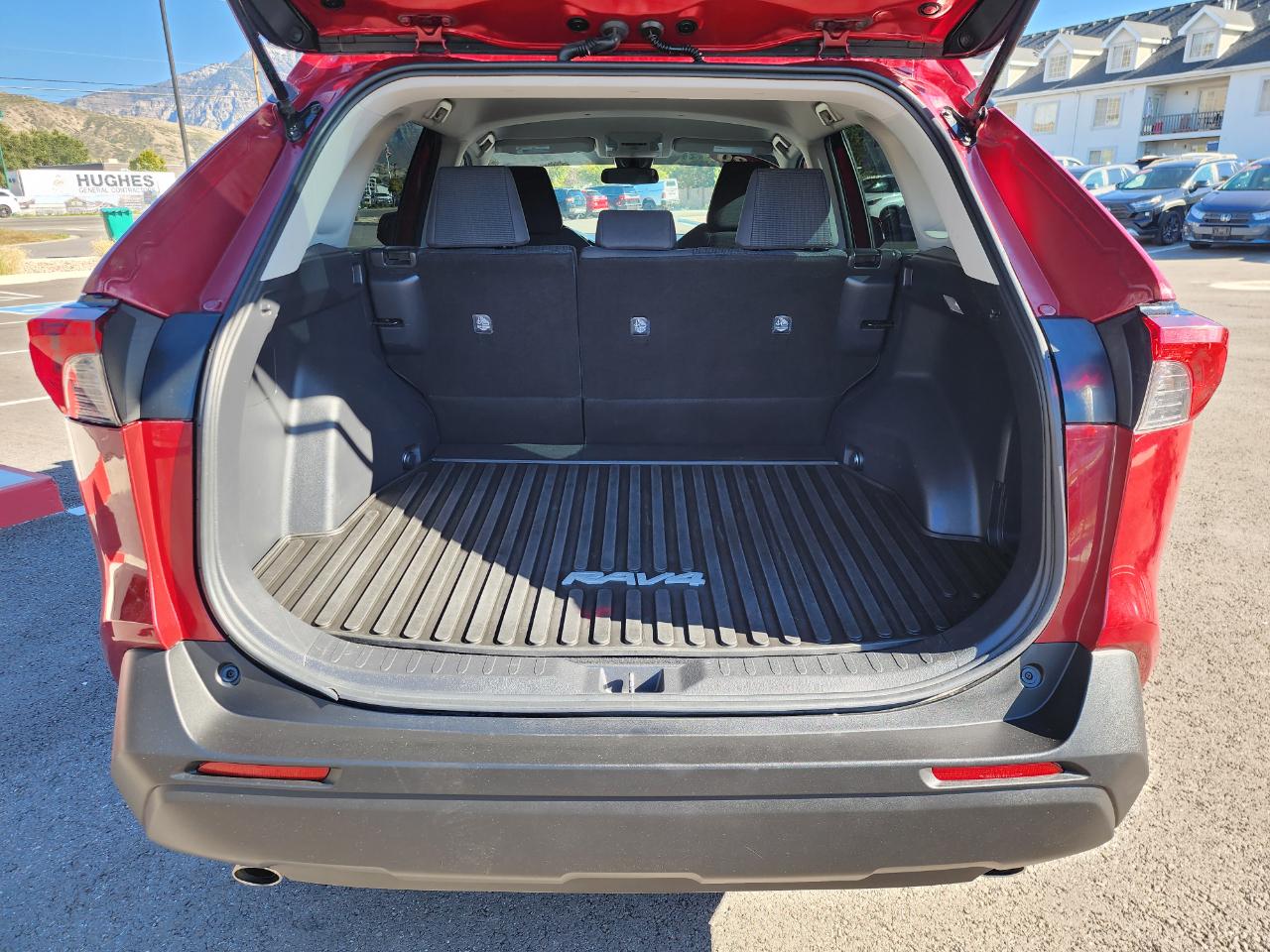 Toyota RAV4 LE AWD 2020