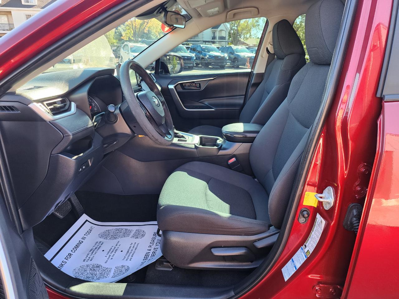 Toyota RAV4 LE AWD 2020