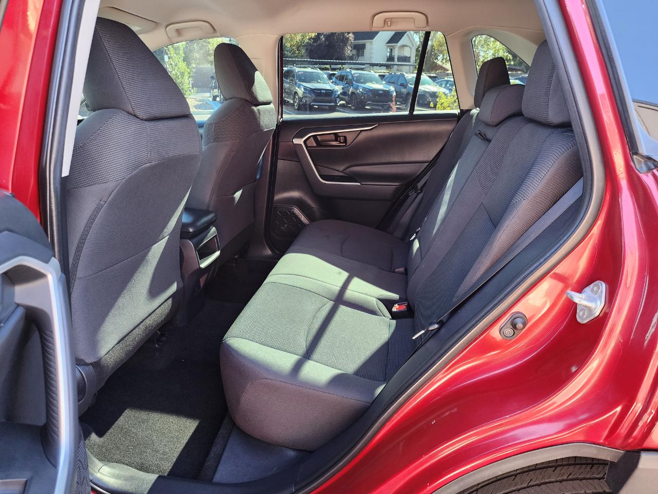 Toyota RAV4 LE AWD 2020