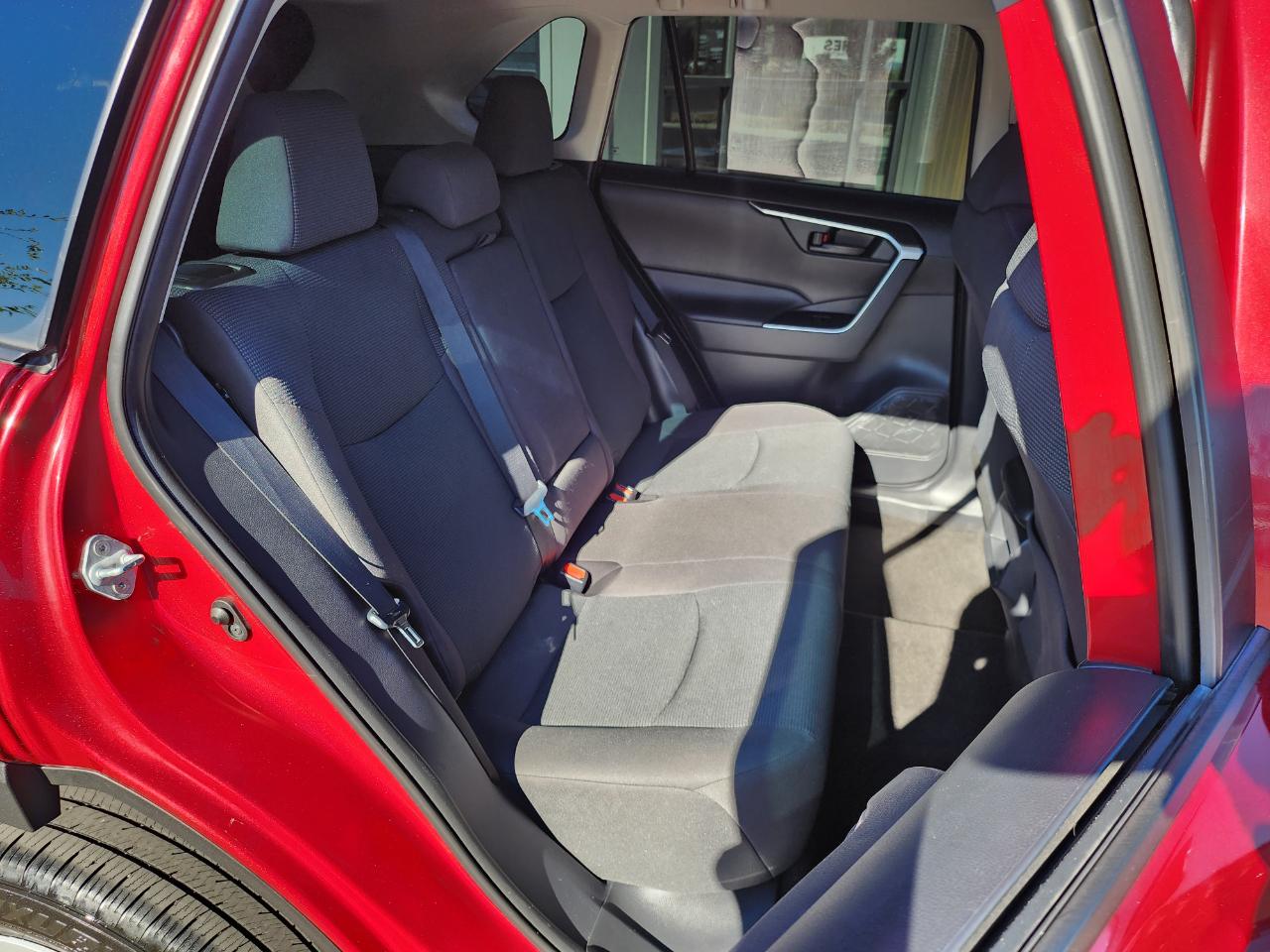 Toyota RAV4 LE AWD 2020