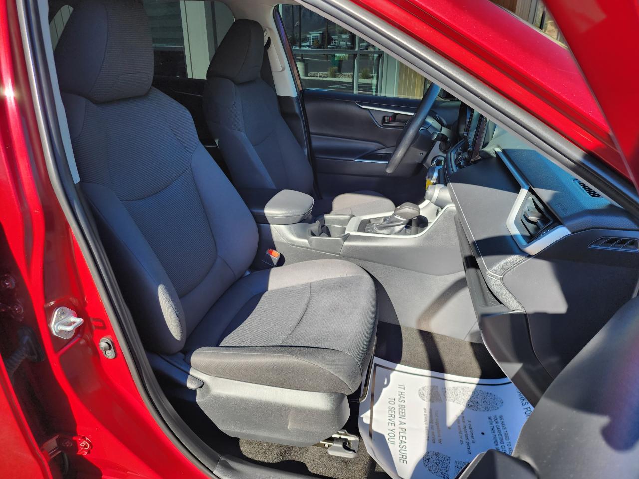 Toyota RAV4 LE AWD 2020