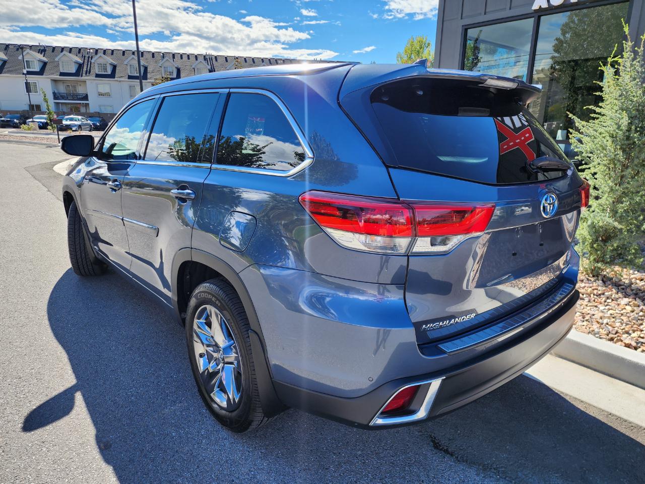 Toyota Highlander Hybrid Limited Platinum AWD 2019