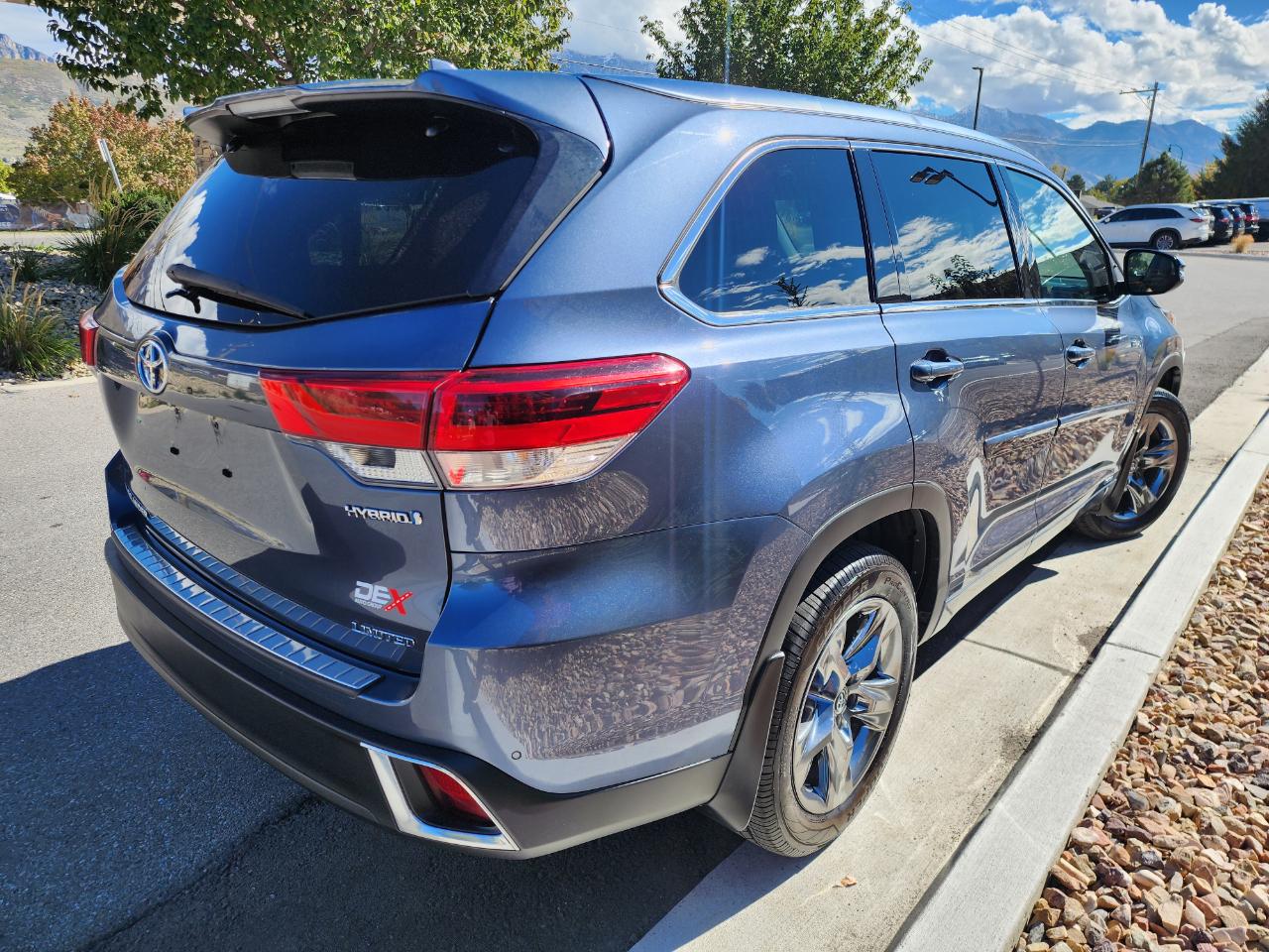Toyota Highlander Hybrid Limited Platinum AWD 2019