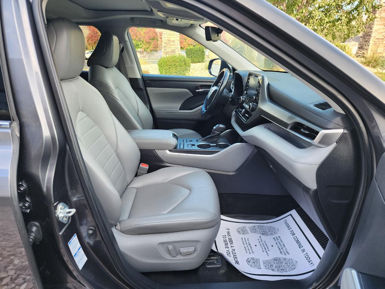 Toyota Highlander XLE AWD V6 2021