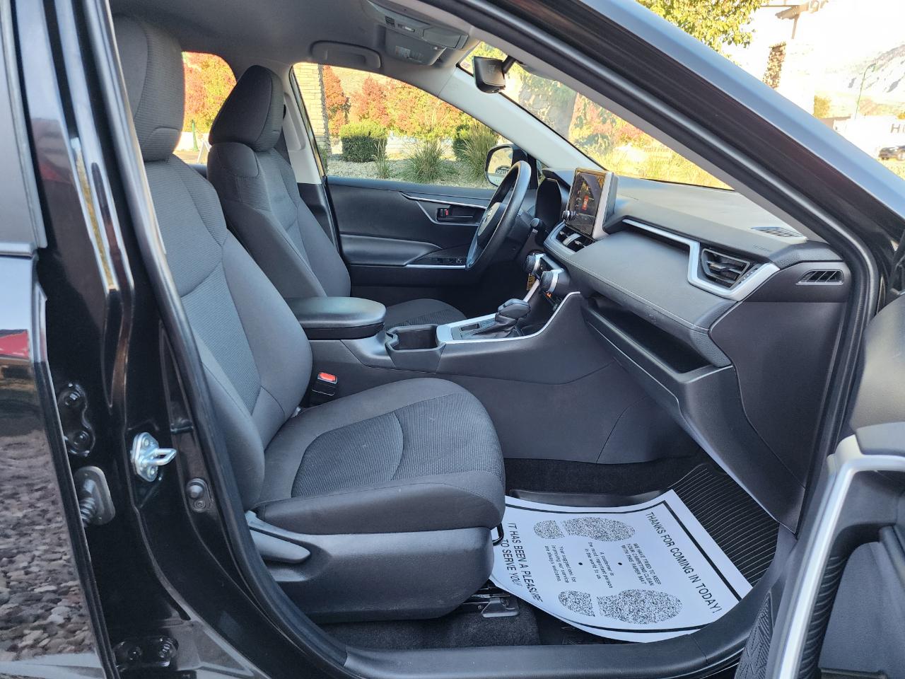 Toyota RAV4 LE AWD 2025