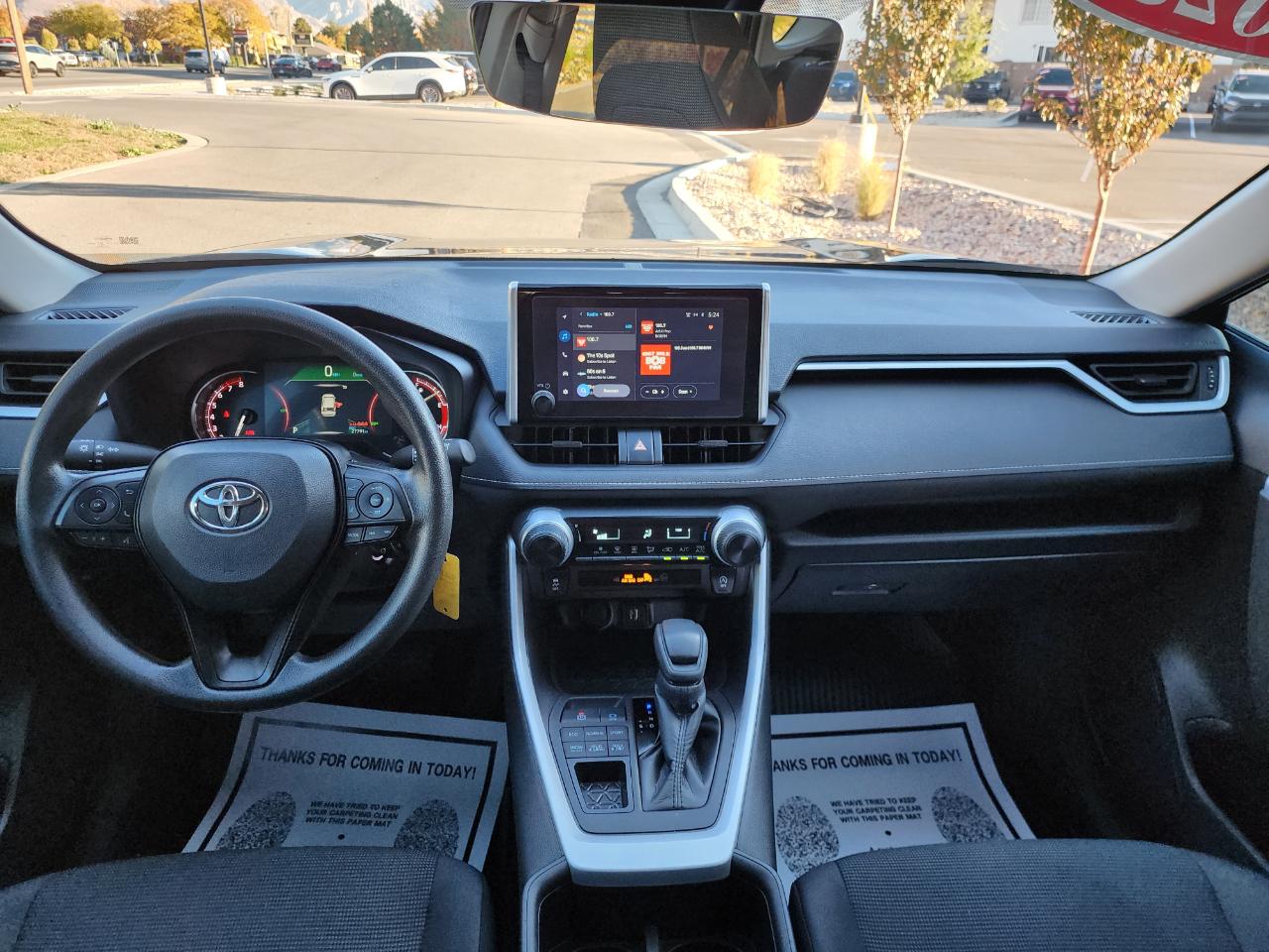 Toyota RAV4 LE AWD 2025