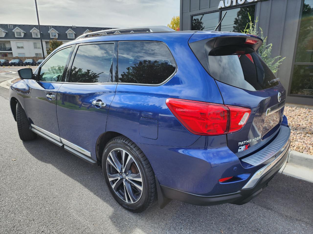Nissan Pathfinder Platinum 4WD 2018