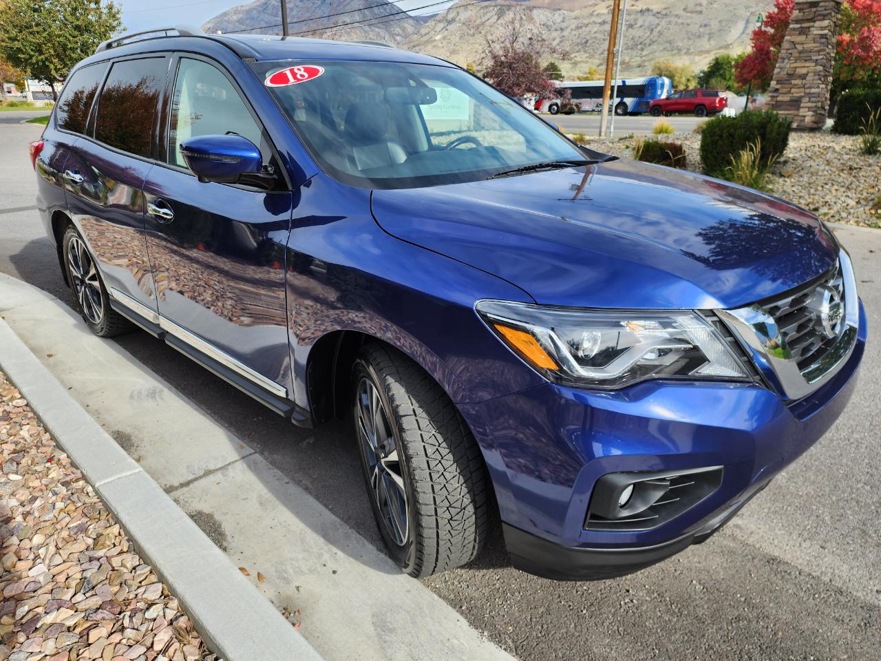 Nissan Pathfinder Platinum 4WD 2018