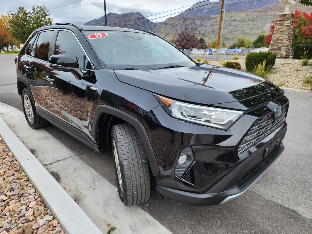 Toyota RAV4 Hybrid Limited 2019