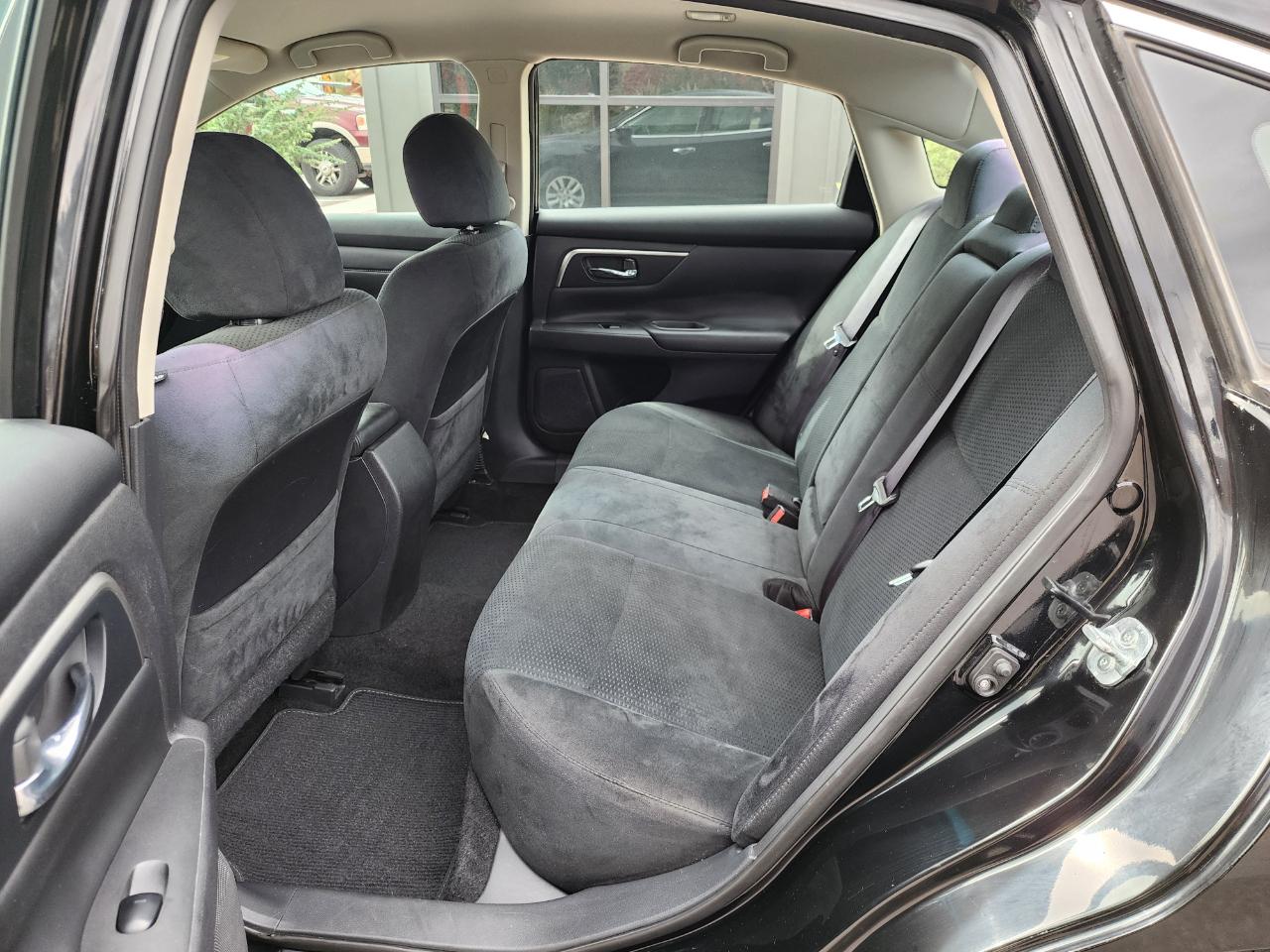 Nissan Altima 2.5 SV 2015