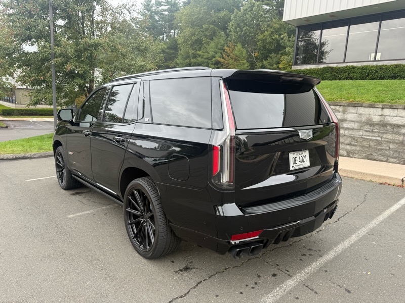 2024 Cadillac Escalade V-Series photo 2