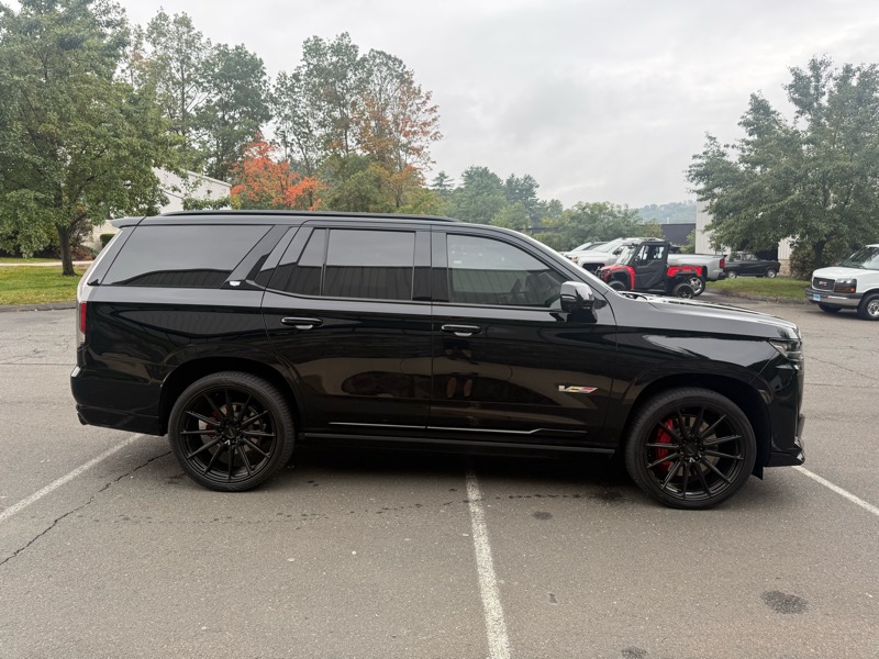 2024 Cadillac Escalade V-Series photo 5