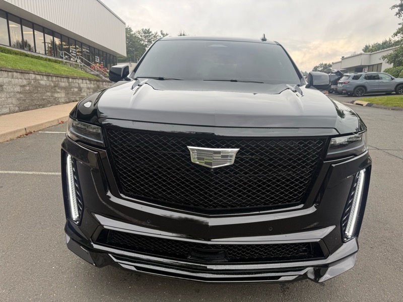 2024 Cadillac Escalade V-Series photo 7