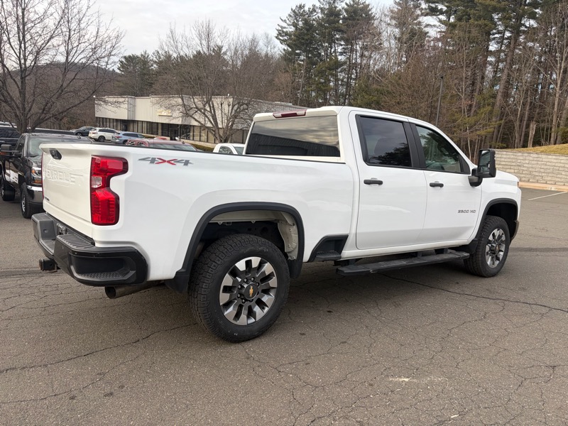 Chevrolet Silverado 2500HD Custom Crew Cab Short Box 4WD 2022
