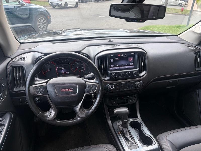 GMC Canyon SLE Crew Cab 4WD Short Box 2015