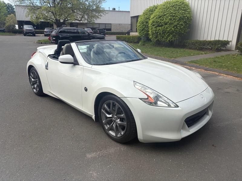 2010 Nissan 370Z Touring - Photo 10