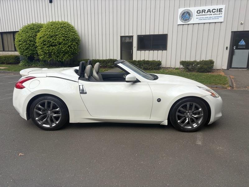 2010 Nissan 370Z Touring - Photo 11