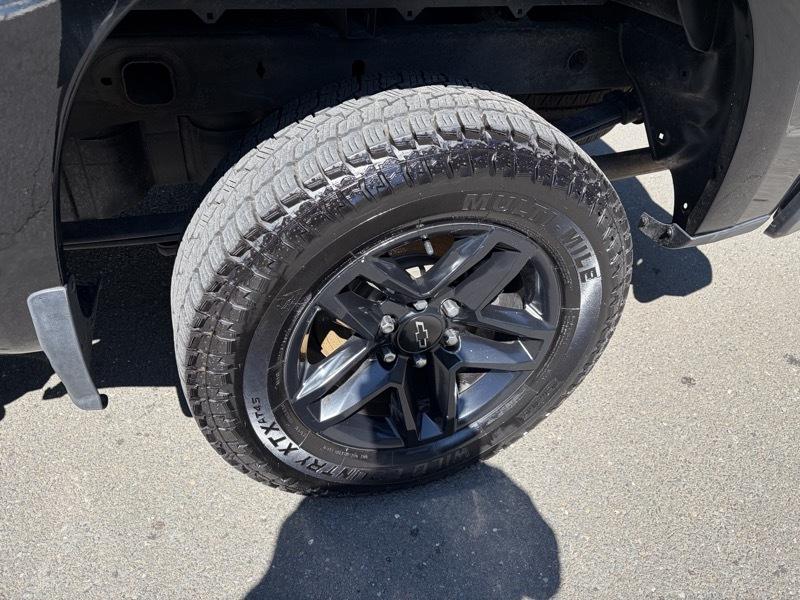 Chevrolet Silverado 1500 Custom Trail Boss Crew Cab Short Box 4WD 2020