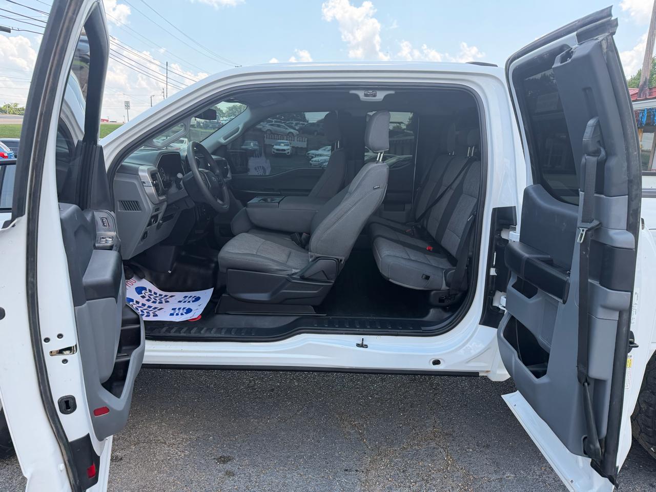 Ford F-150 XL SuperCab 6.5-ft. Bed 4WD 2023