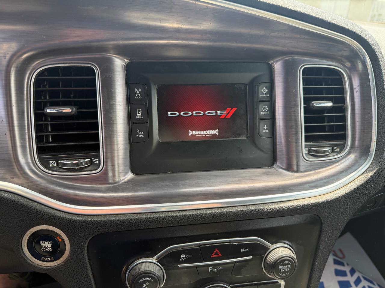 Dodge Charger SE 2016
