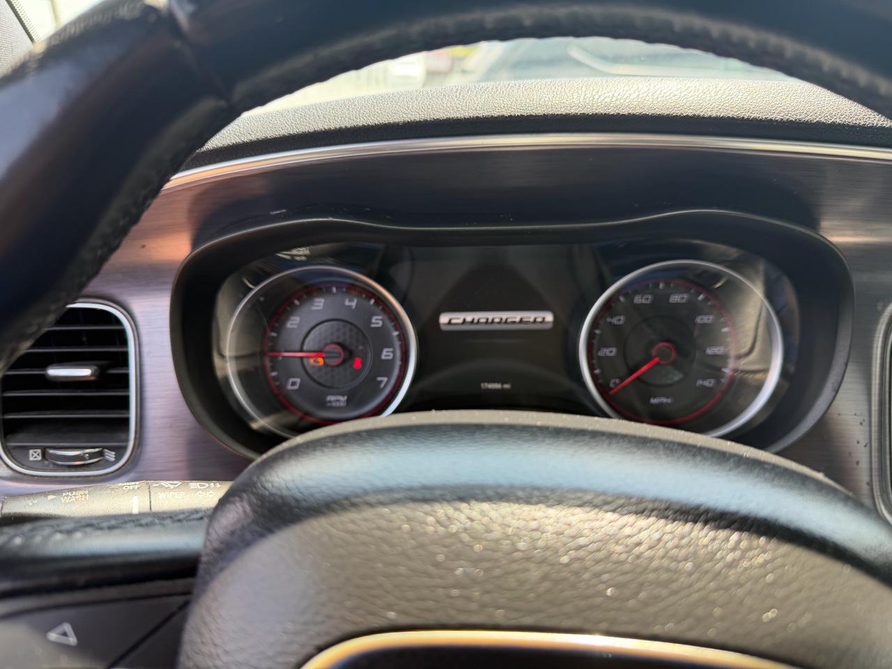 Dodge Charger SE 2016