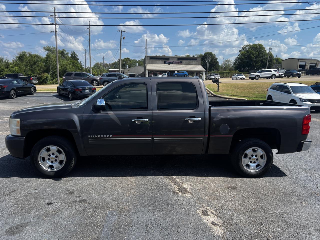 Chevrolet Silverado 1500 LT Crew Cab 2WD 2011