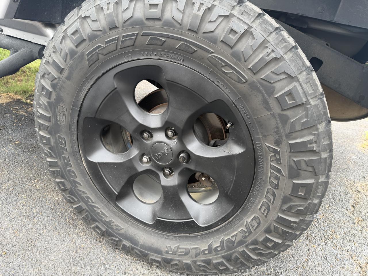 Jeep Wrangler Unlimited Sahara 4WD 2014