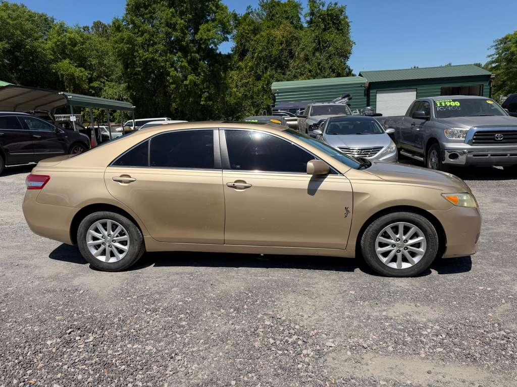 Toyota Camry XLE 6-Spd AT 2010