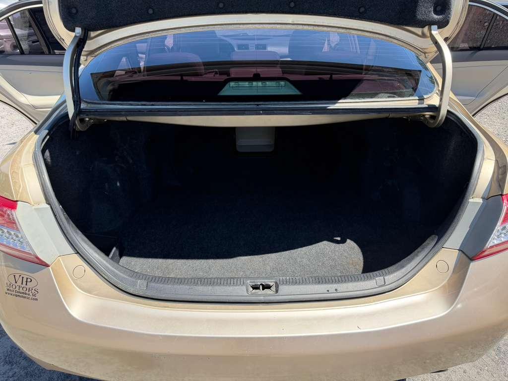 Toyota Camry XLE 6-Spd AT 2010