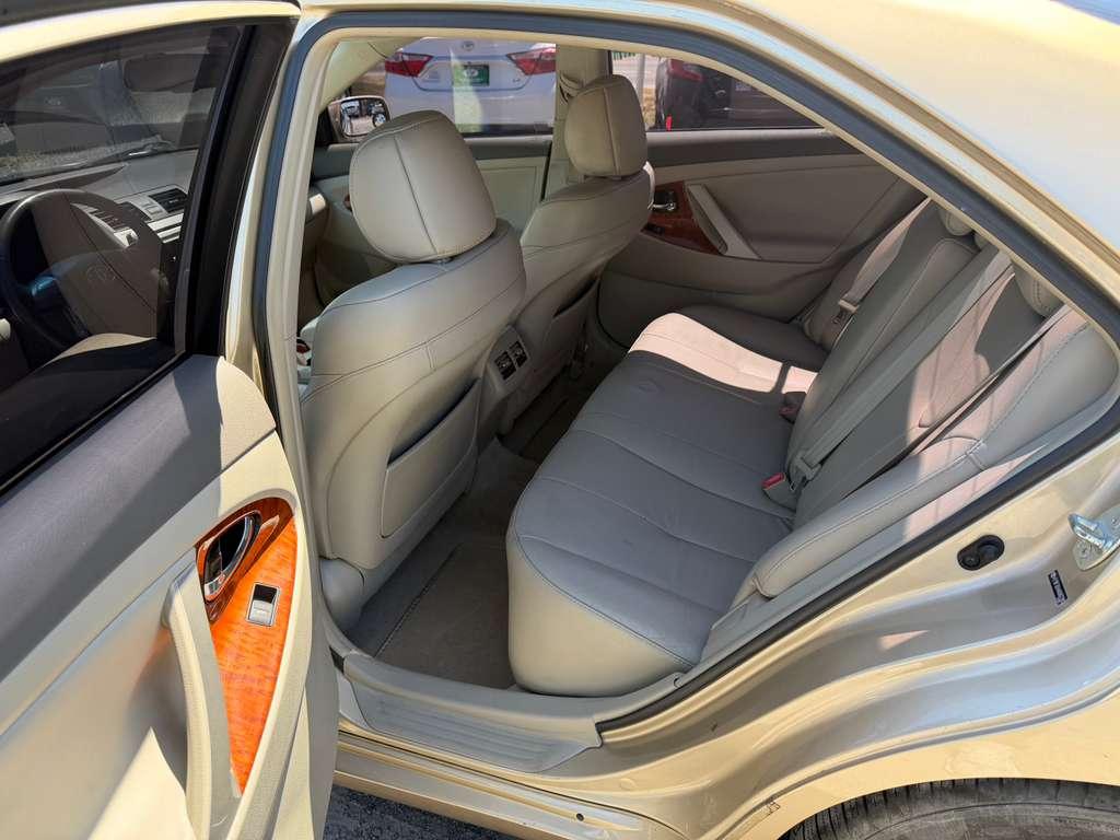 Toyota Camry XLE 6-Spd AT 2010